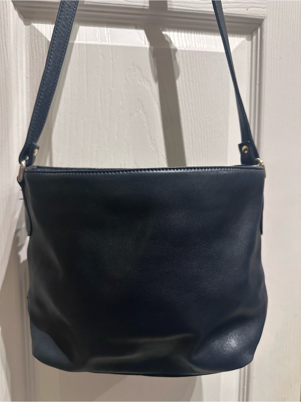 Etienne Aigner Vintage Navy Blue Leather Shoulder Bag - Picture 6 of 9